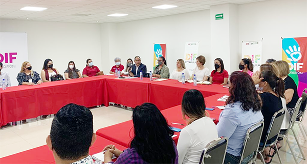 Encabeza Marcela reunión de trabajo