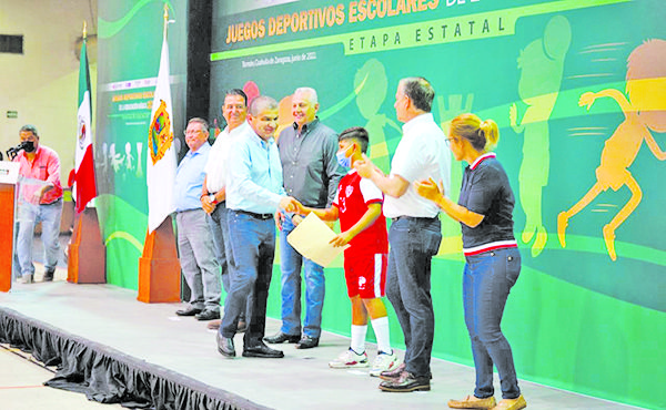 Inaugura Riquelme juegos deportivos de educación básica