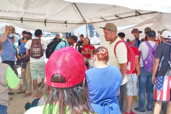 Instalan módulos de salud para la caravana migrante