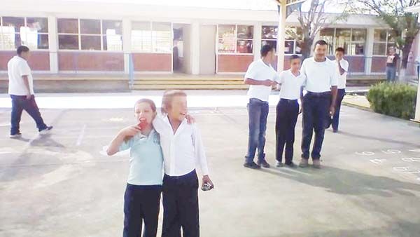 Culminan estudios alumnos del CAM
