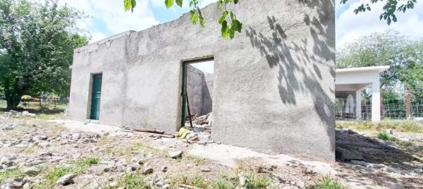 DESMANTELAN CASA A PAREJA DE ANCIANOS 