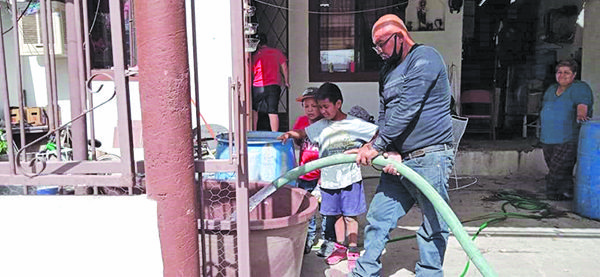 Sequía y tubería obsoleta derivan en falta de agua