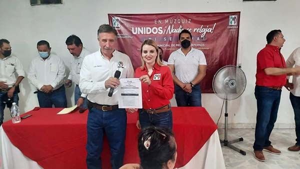 Registran Luis y Fabiola única fórmula para PRI