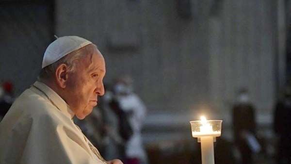 Papa Francisco: La humanidad vive una tercera guerra mundial