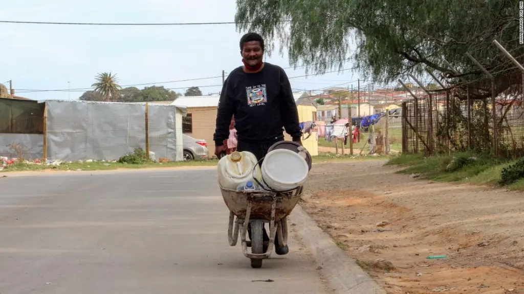Cuenta atrás para el «día cero»: esta ciudad de Sudáfrica pronto podría quedarse sin agua