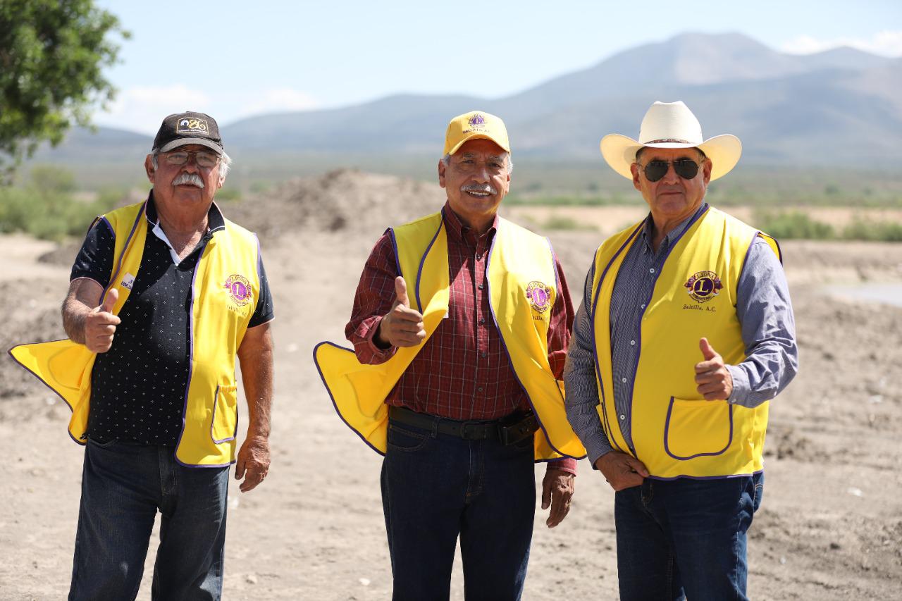 Unen esfuerzos Municipio y Club de Leones a favor de los ejidos