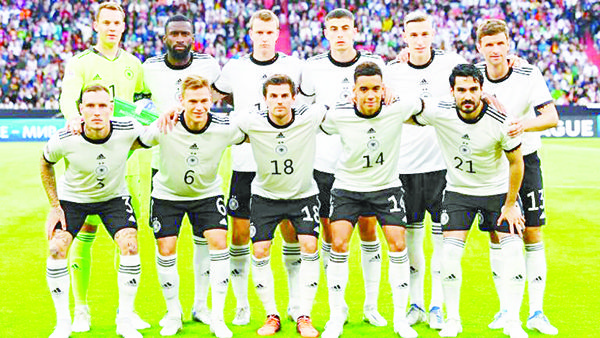 ALEMANIA UTILIZÓ PLAYERA DE LA FEMENIL PARA PROMOVER SU EUROCOPA