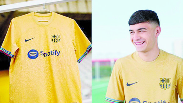 BARÇA PRESENTÓ SEGUNDO UNIFORME EN TONO ‘ORO’ QUE CONMEMORA LOS JO DE 1992