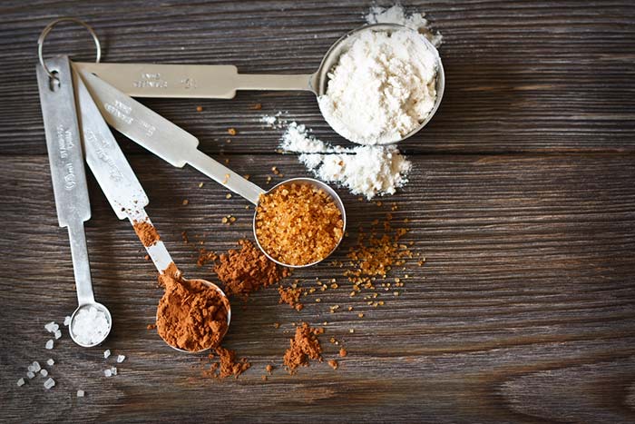 ¿Qué hacer cuando no tienes una báscula para pesar los ingredientes de tu receta?