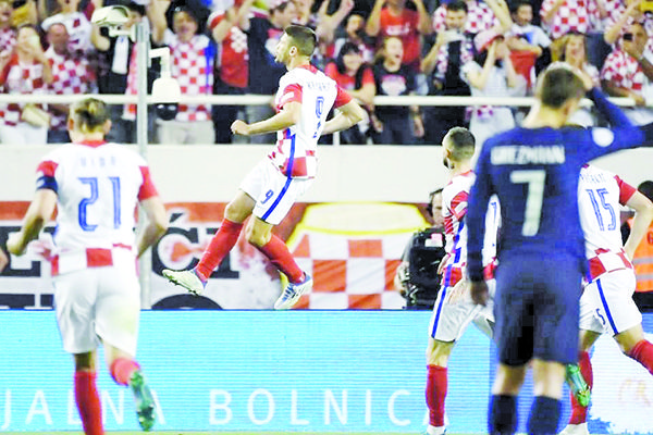 Rescata Croacia empate ante Francia