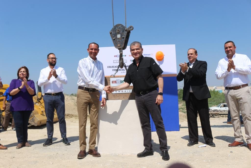 ENTREGA MARS OBRAS Y COLOCA PRIMERA PIEDRA DE WALMART, EN ACUÑA, CON INVERSIÓN DE 210.7 MDP