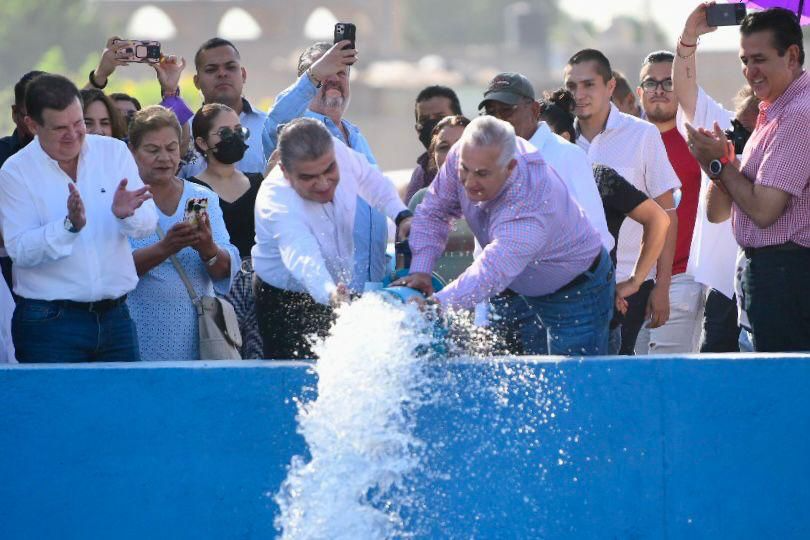 INAUGURA MARS Y ROMÁN POZO DE AGUA ‘COMPRESORA’