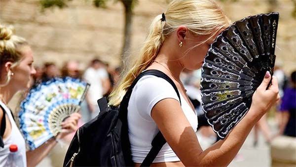 España vive ola de calor con temperaturas superiores a los 40 grados