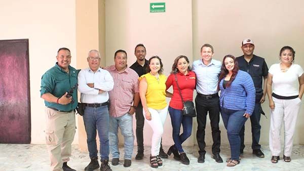 Felicita Alcalde a periodistas