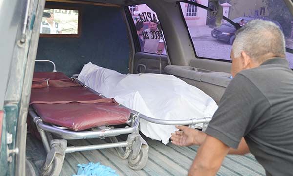 Muere infartado; solo en su casa
