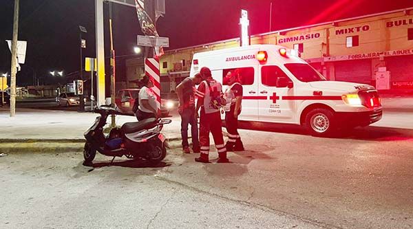 Conductora tumba a moto en el San José