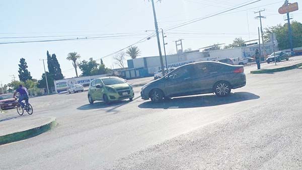 Mínimos daños en choque en el Juárez