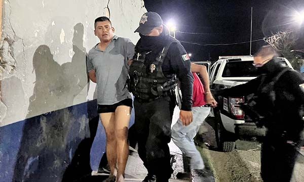 Ronda soldado en ropa interior