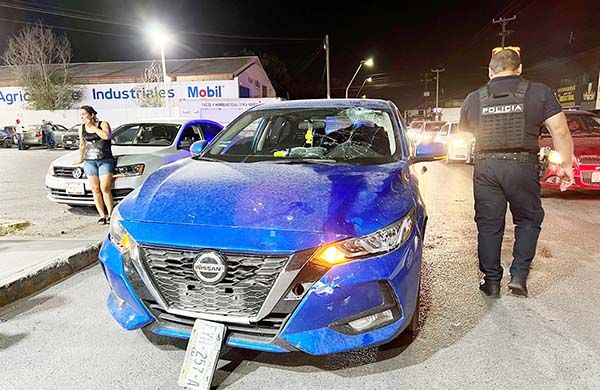 Ebrio motociclista acaba en el suelo