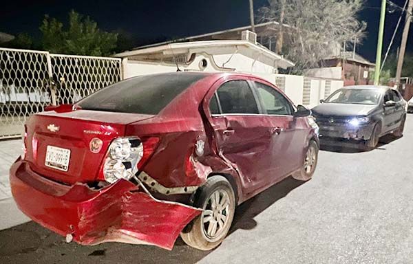 Atrabancado provoca se vuela alto y choca