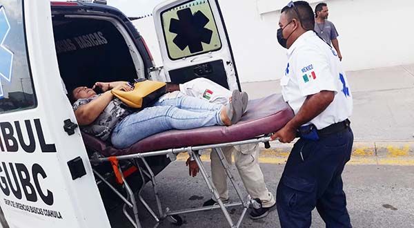 Sufre mareo y seembarra contra poste