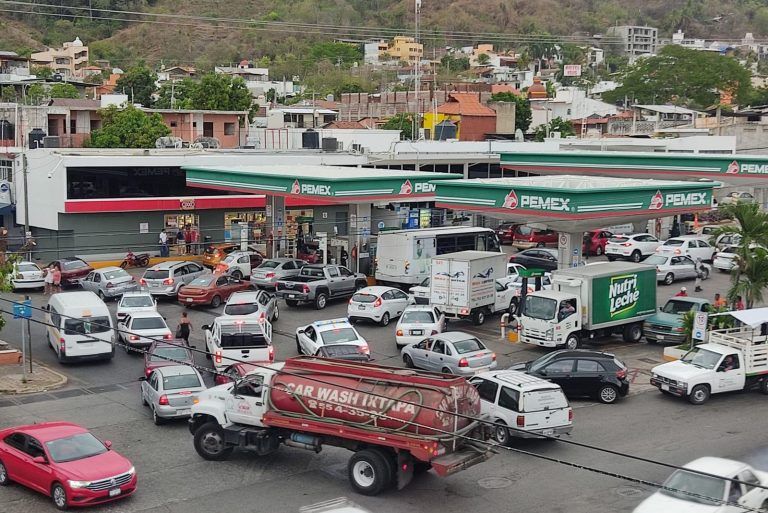 La ley del crimen en Zihuatanejo