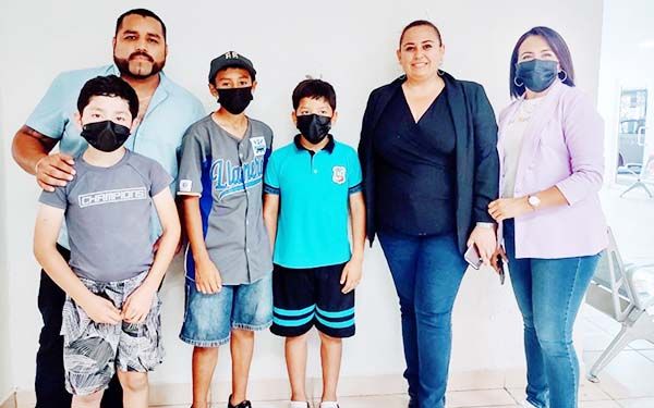 Niños futbolistas de SB van a torneo a Mazatlán
