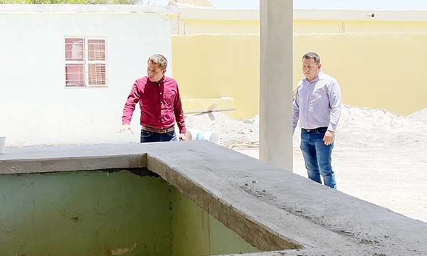Recorre Hugo Lozano ejidos y les lleva agua