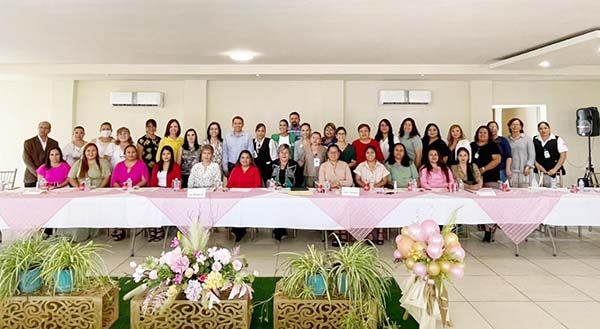 Preside Lozano reunión de las Primeras Damas