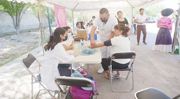 Lleva DIF apoyo a ejido Fresnillo