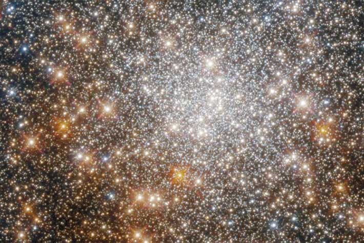 Hubble de la NASA capta un cofre del tesoro cósmico