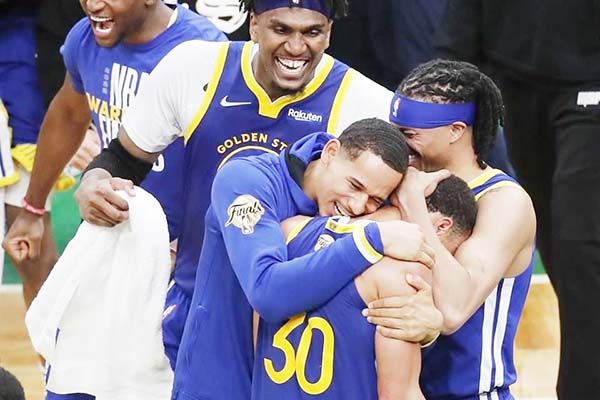 Juan Toscano, primer mexicano campeón en la NBA
