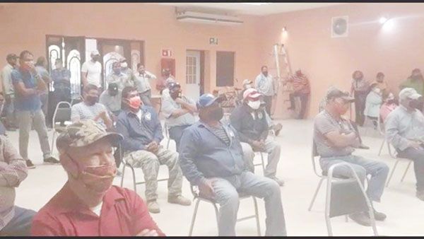 Reciben burócratas de Sabinas 7% aumento