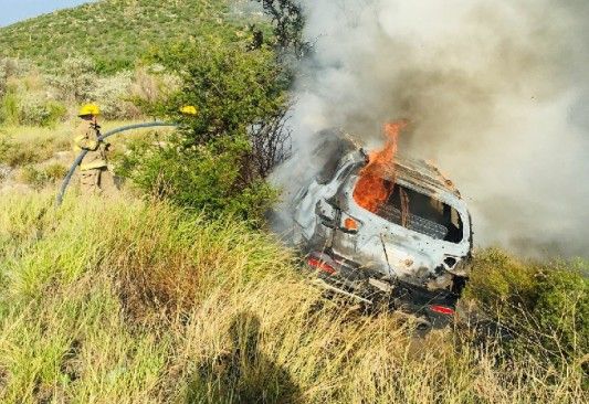 Muere regio calcinado en la autopista Premier, se incendió su auto