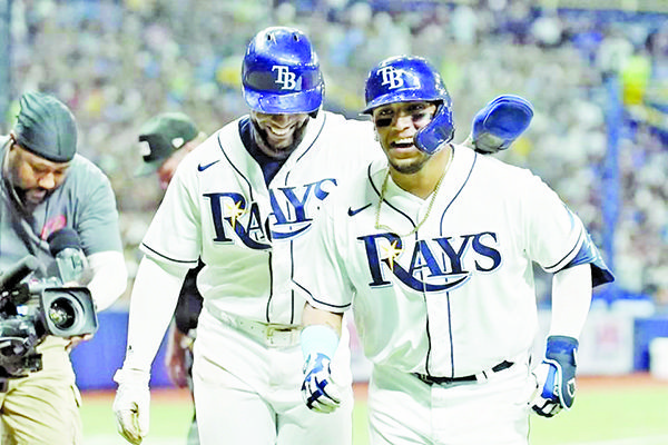 Pega mexicano Paredes 3 jonrones ante Yanquis