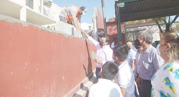 Celebra Piña con arranque de obras