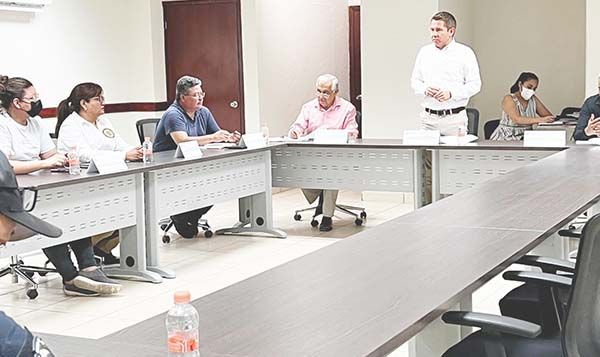 Se reúne Alcalde con equipo de seguridad