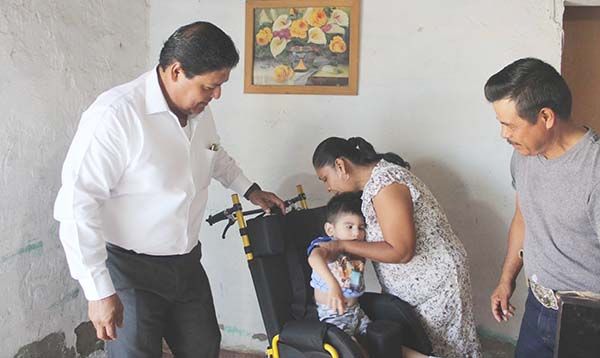 Entrega Alcalde Silla de ruedas