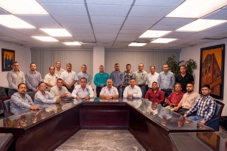 PRESENTAN DIRECTIVA DE LA NUEVA SECCION 8 DE MINEROS