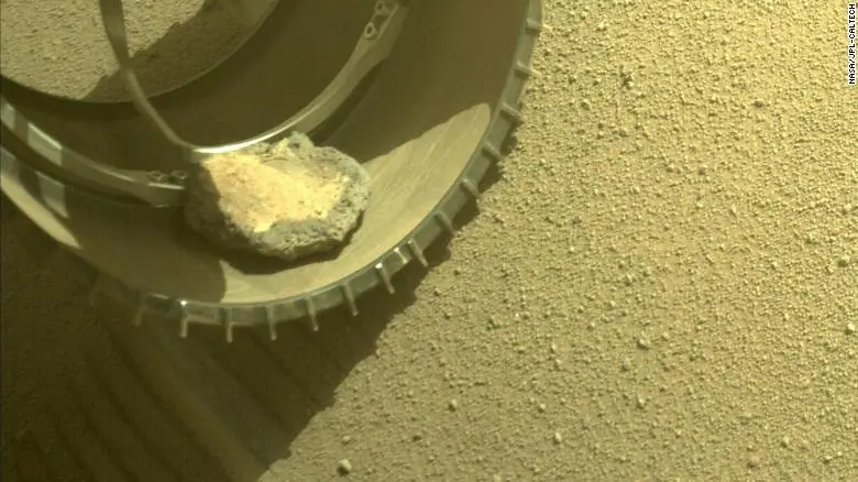 El rover Perseverance hizo un amigo en Marte