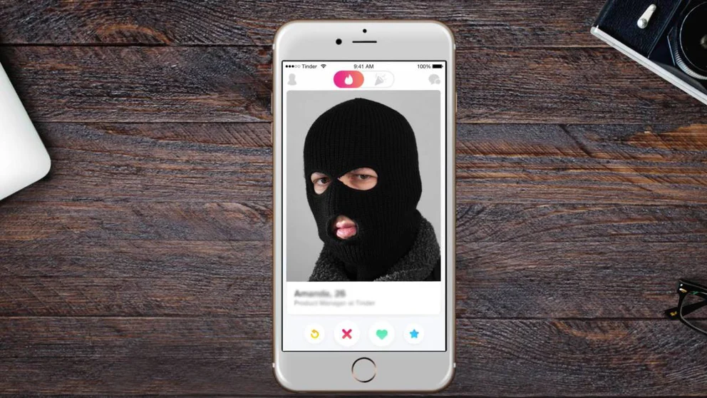 Cómo detectar a un estafador en Tinder y evitar un fraude ‘romántico’