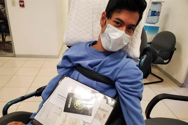 Joven con discapacidad obtiene, al fin, su firma electrónica