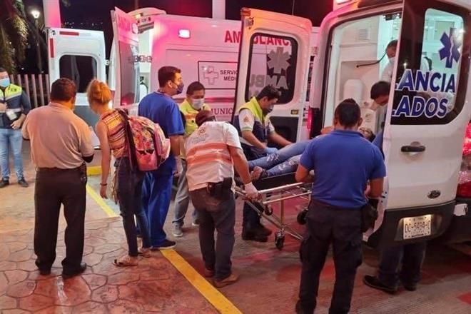 Vuelca camioneta con migrantes en Chiapas; hay 18 heridos