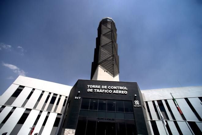 Da CRE permisos al AIFA; mantiene negativa a privados