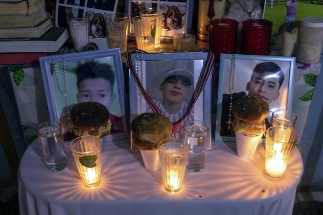 Procesan a 2 por muerte de 53 migrantes en Texas
