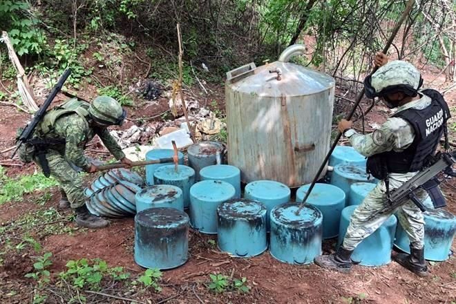 Aseguran 8 narcolaboratorios en Sinaloa y Durango