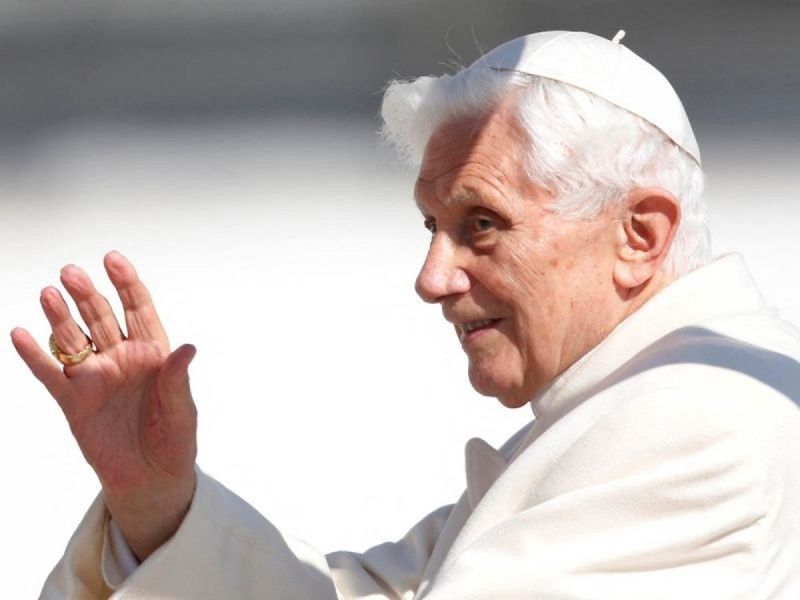 Reporta cuenta falsa muerte de Benedicto XVI