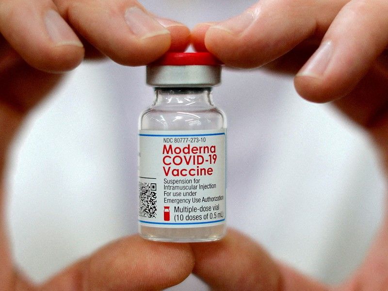 Moderna anuncia que su vacuna para Ómicron protege 6 veces más contra nuevas variantes