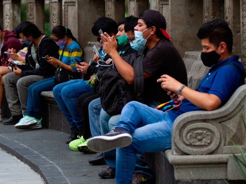 ¡Aguas! ¿Te da miedo quedarte sin celular o Internet? Podría ser nomofobia