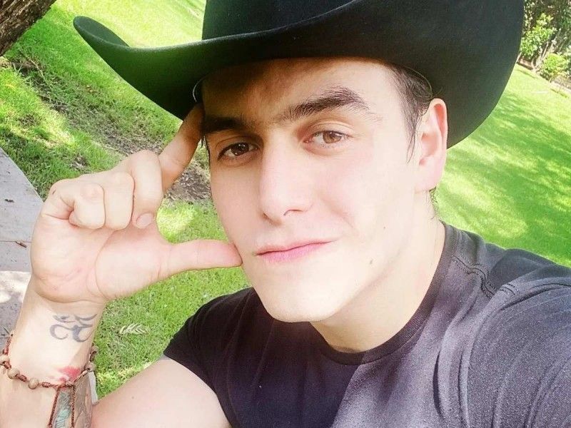 Julián Figueroa confiesa que tuvo problemas de alcoholismo; “llevo más de un año limpio”